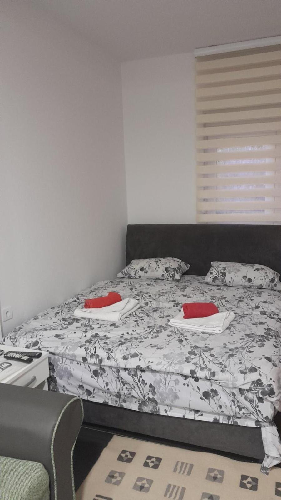 Apartments F Подгориця Екстер'єр фото